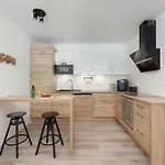 Seavibe - Basen, Silownia, Sauna I Garaz By Renters Lägenhet *